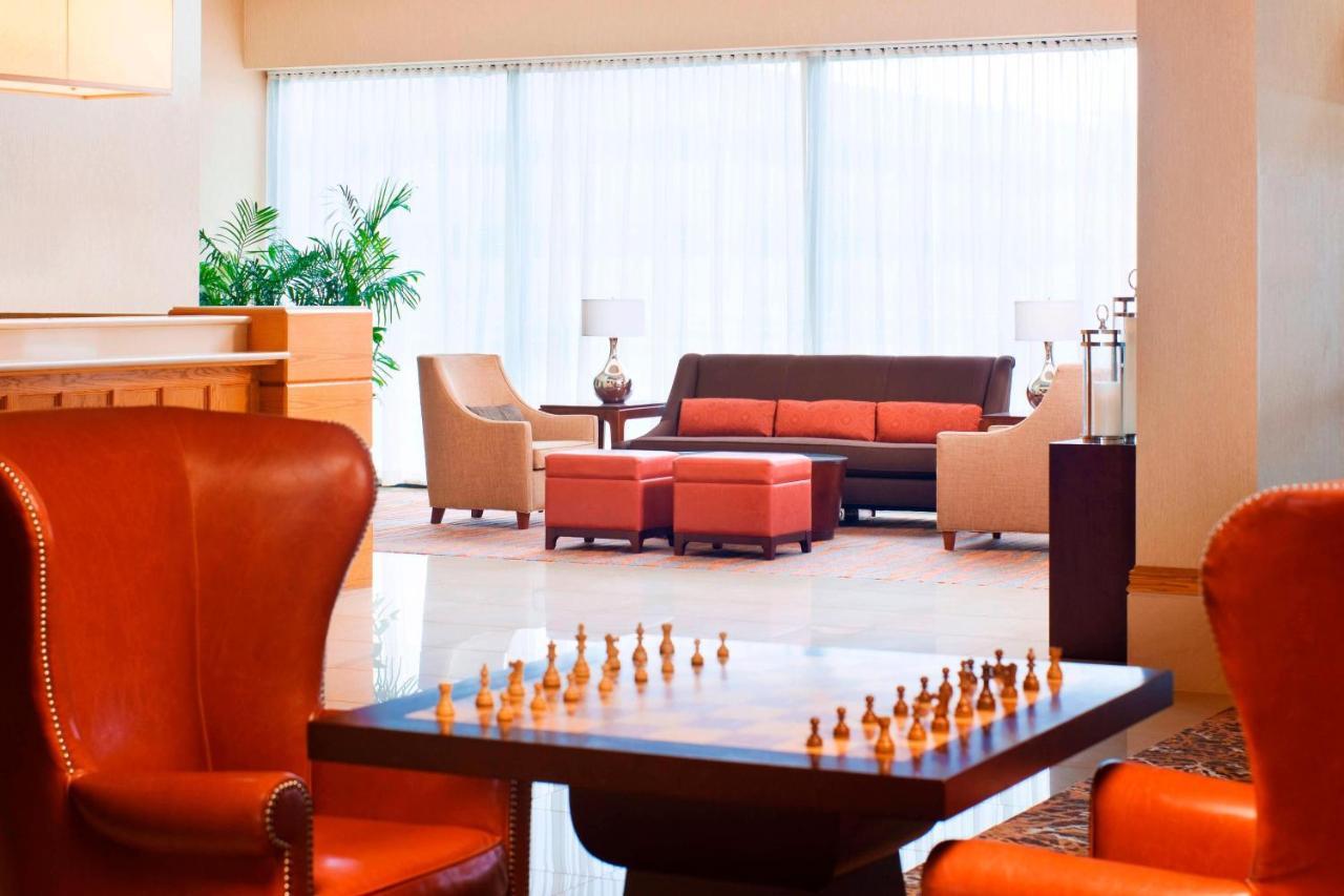 Sheraton Hartford At Bradley Airport 3*