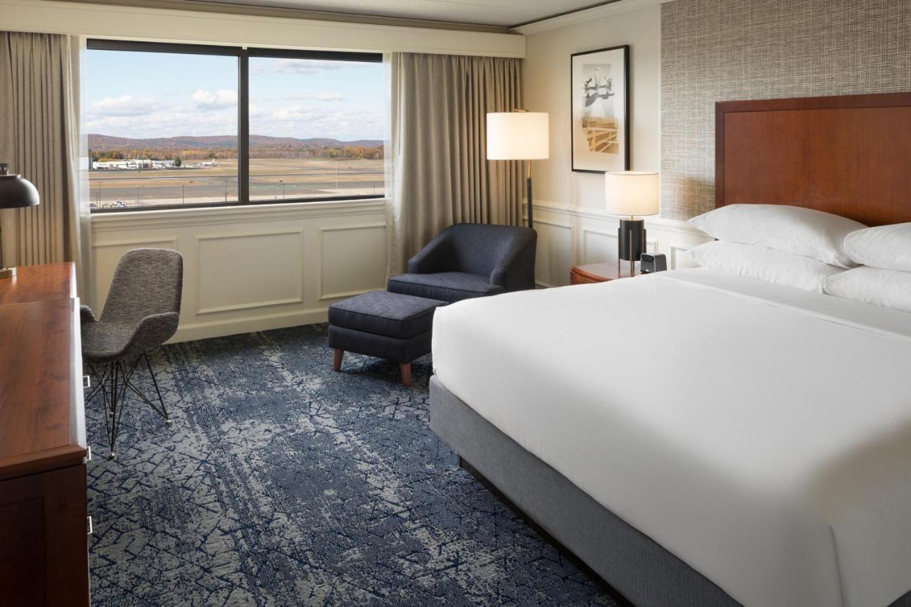 Hotel Sheraton Hartford At Bradley Airport 3*