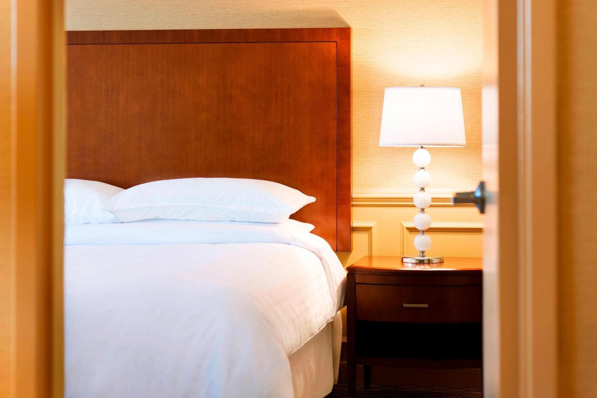 Sheraton Hartford At Bradley Airport 3*